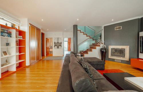 Pool & Cinema Villa by Vacationy - Foto 82