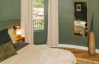 NEW Unique Stay w King Beds and Private Hot Tub - Foto 7