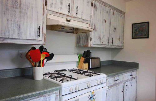 Cheerful 3 Bedroom on a Park 10 Miles from Eugene - Foto 8