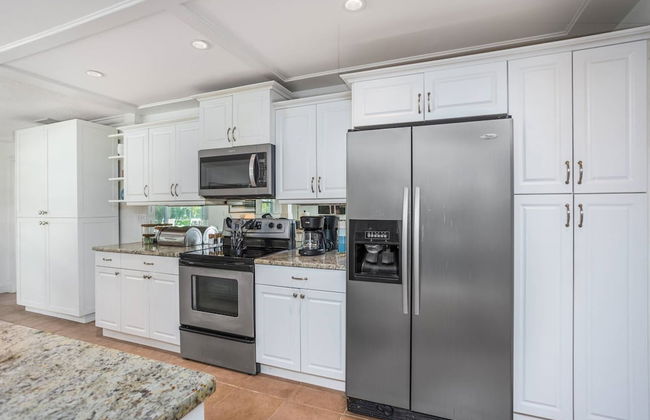 Lilac Mid-century Pool Home - Foto 8