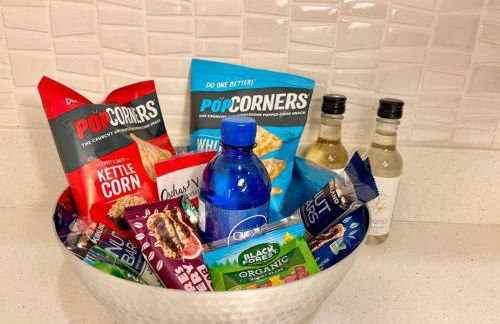 1 Bedroom XL Condo with King bed, Garden View, Parking Included - Foto 13