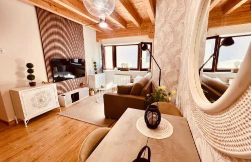 El Capricho de Claudia_ Apartamentos Burgos Catedral - Photo 4