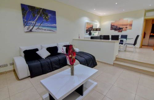 Stunning Villa with Pool - Foto 14