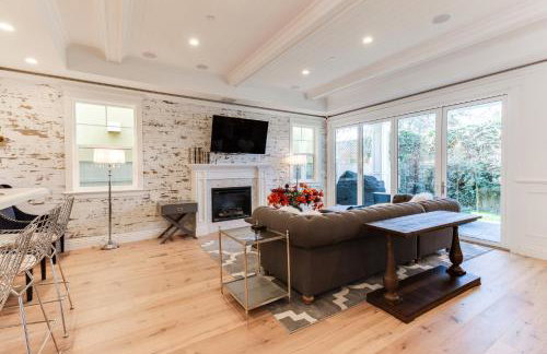 Beautiful 2 Story Right by the Water, Ocean View - Foto 6