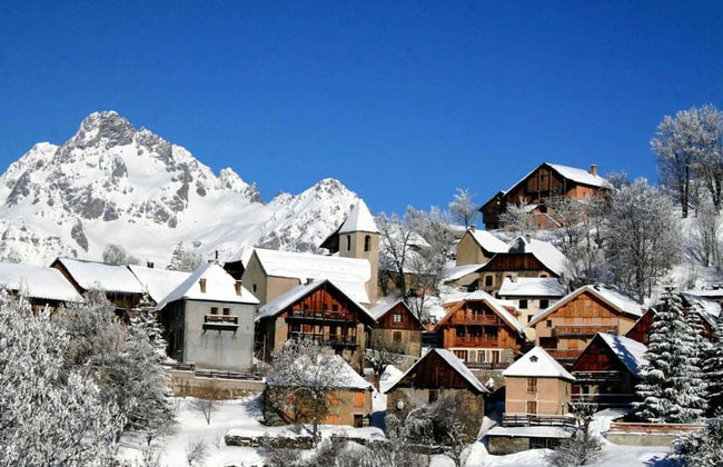 Chalet in Les Deux Alpes With Heated Pool - Photo 36