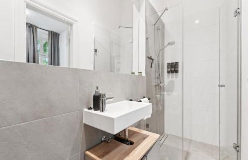 Modern Apartment in Berlin - Photo 2