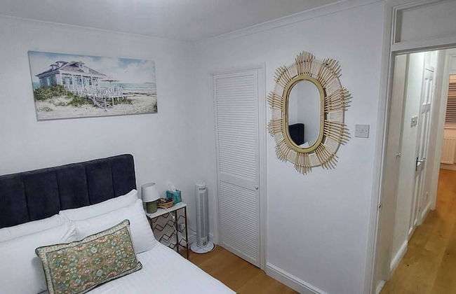 Luxury 5 Bedroom 2 BA House with Parking - Foto 12