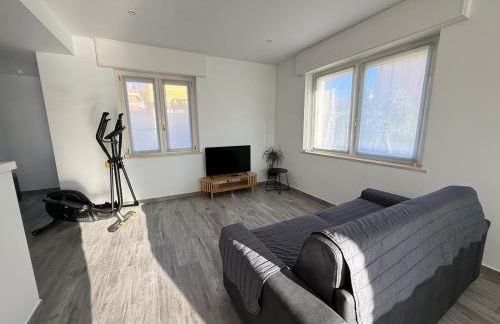 Monty's House - Photo 5