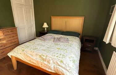 Cosy 2BR Home with Garden & Parking - Foto 39