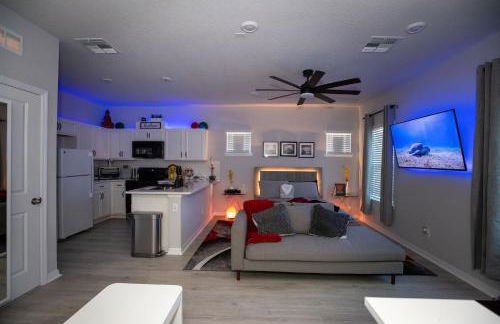 Pet Friendly Modern Zen Studio Retreat W/ Hot Tub! Home by RedAwning - Foto 22