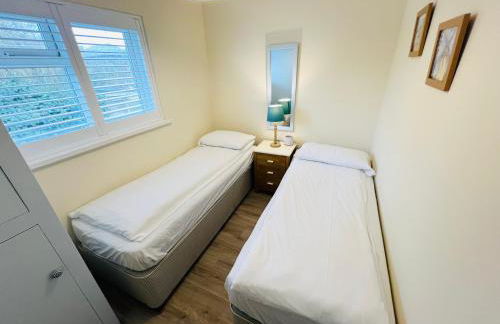 2 Bedroom Bungalow SV58, Seaview, Isle of Wight Free Wi-Fi - Photo 8