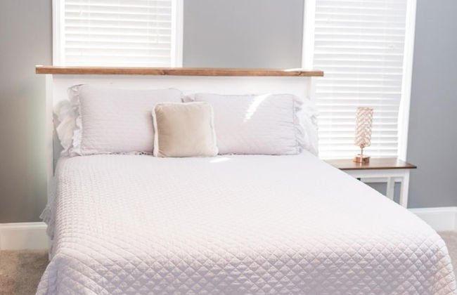 Stately Stradford Home Masters Rental - Foto 13