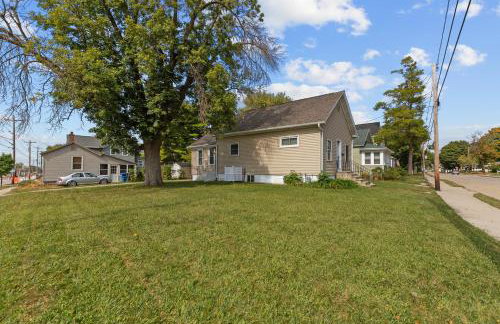 Central Oshkosh Stay - Walk to Lake and Downtown - Foto 29