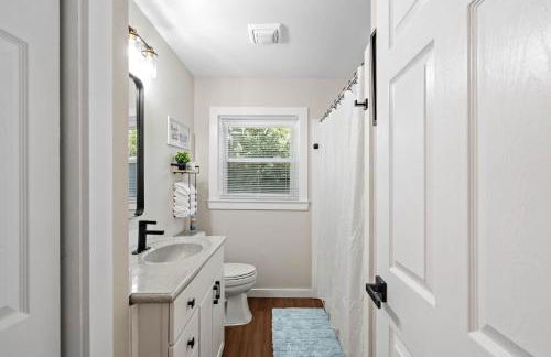 Cottage Under the Magnolia Trees - Photo 17