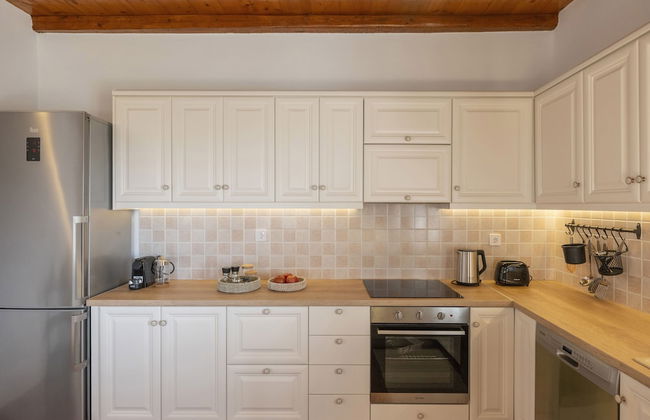 Myrsini Traditional Hillside Cottage - Photo 16