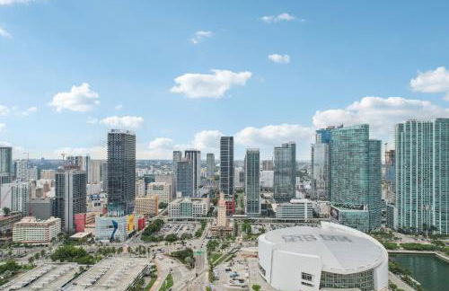 Stunning Lux 2 Bed 2 Bath with Panoramic View from Balcony - Foto 72