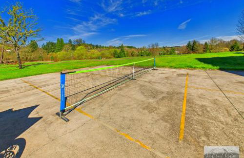 Beautiful Country Apartment, AC, Pickleball, Billiards, Playground, Gardens - Foto 39