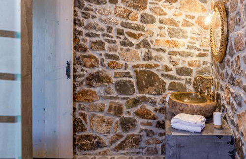 Perachori Boutique Studios - Photo 9