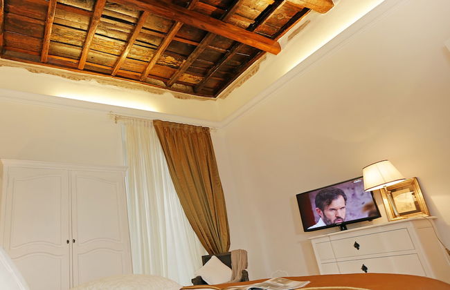 Madonna de’ Monti Suites - Photo 18