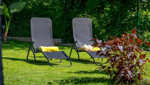 RIKI'S APARTMENT-ZAGREB - Photo 4, Garden, Garden view