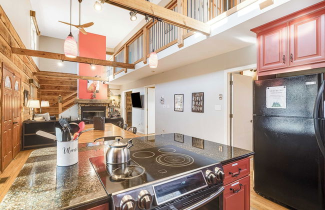 Red Cedar by Avantstay Cabin w/ Hot Tub + Views! - Foto 28