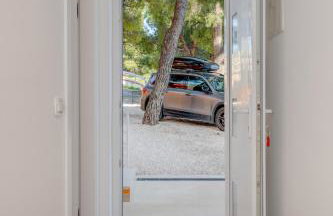 DeLuxe Seaview Apartment KENNEDY I - Photo 14