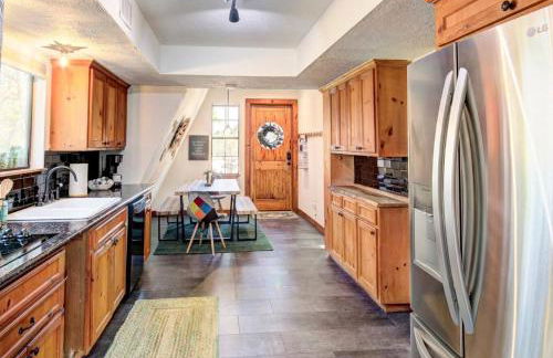 NEW Treehouse at Link Lane 2 Acres w Hot Tub - Foto 6