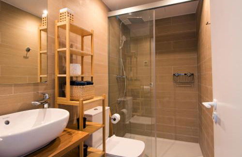 Sea View Apartment Near The Beach - Photo 18