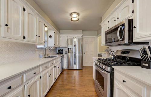 Family Home 5 Beds 3 Baths By Oc - Foto 9