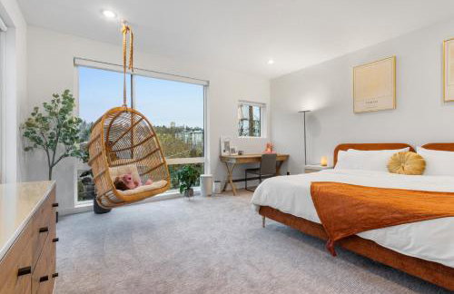 Luxe Central Home with Views & Rooftop - Foto 36