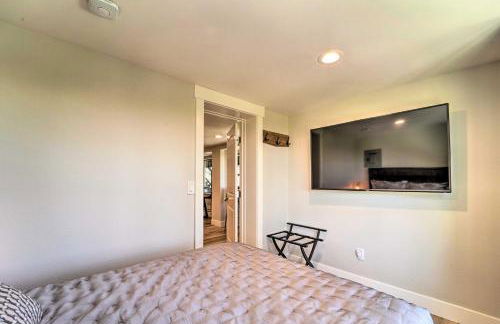 Hot Tub, Pool Table Luxe Reno Chalet with Mtn View! - Foto 46