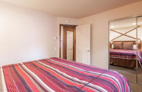 Updated 2 Bedroom and Loft 2 Full Bathroom Woodlands #51Just Steps to Shuttle Close to Golf Course - Foto 8