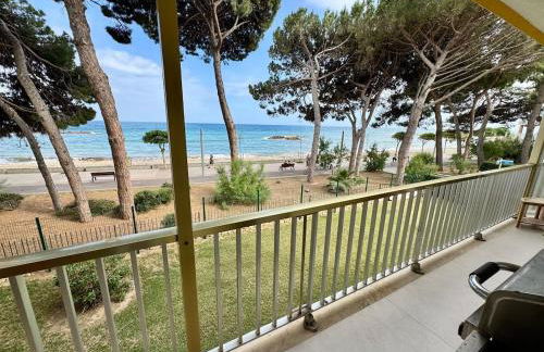 Elegant Beachfront Escape Private & Peaceful - Foto 14