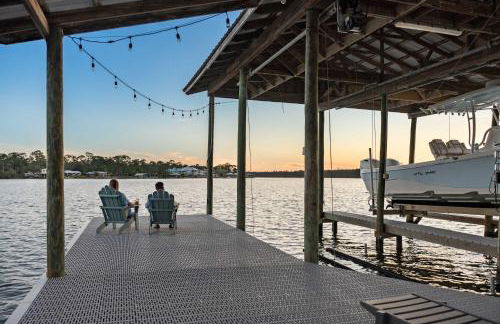 Secluded Waterfront Retreat for 23 - Dock Pets OK - Photo 34