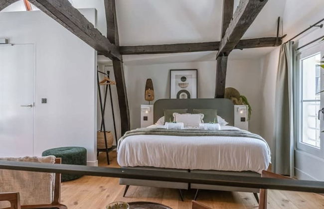 Urban Getaway in the Heart of Antwerp - Photo 1