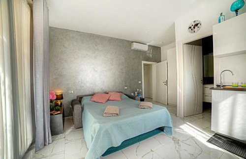 Stylish Apartment near Siena I Private Parking & Air Con & WiFi - Photo 12