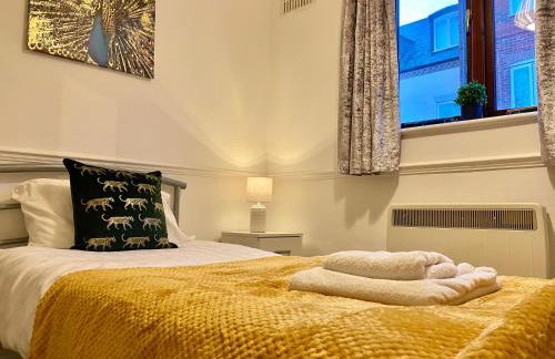 EasyRest Spalding - 4 Beds & Free Parking - Central & Modern Open Plan Apartment - Convenient Location - Foto 1