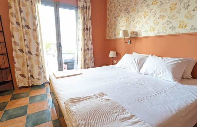 Okeania Seafront Rooms in Kamena Vourla - Foto 1