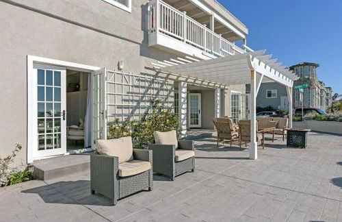 Ocean Views, Across The Street From Beach, Private Patio - Photo 15