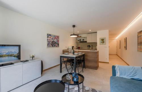 Appartement moderne avec terrasse et jardin privatif à Chamonix - Parking inclus - FR-1-343-267 - Foto 17