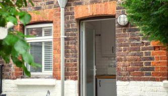 The Cycling Cottage, Surrey Hills AONB, Dorking - Foto 2, Garden, Garden view