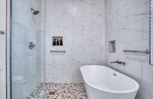 VEGAS OASIS CLOSE 2 STRIP! Private Hot tub & Heated Pool - Foto 49