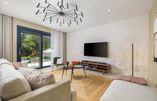 Villa Castanea by Villsy - Photo 24