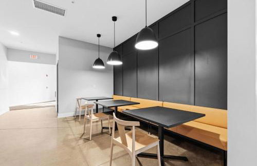 Luxury Lil' Italy 2BR, Sleeps 6 Free, Parking Gym - Foto 4