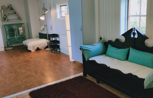 Charming 2-bed House at the Lake Close Gustavsfors - Foto 15