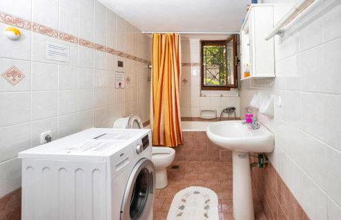 5 Bedroom Lovely Home In Agios Vasilios - Foto 31