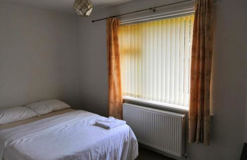 Spacious semi detached house - Photo 11