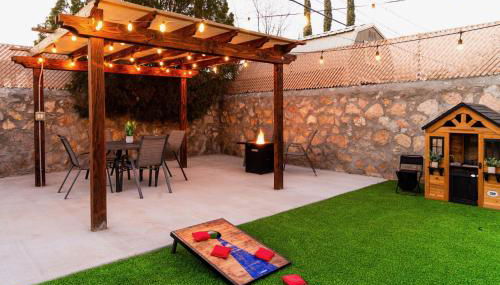 Private Pool Retreat Steps from Album Park - Foto 5, Garden