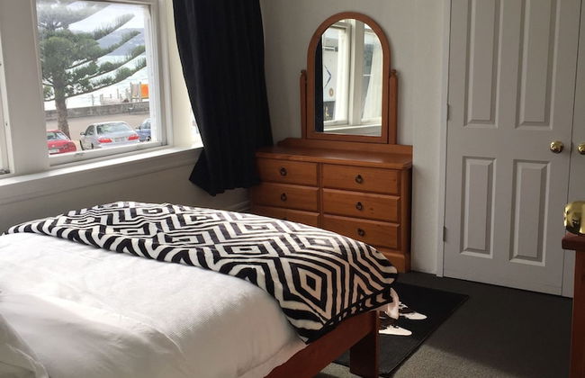 Private Bay House - Photo 2