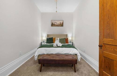 Allentown 5 BR House Free Parking No Chores! - Photo 5